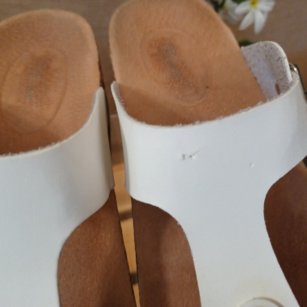 🌼Wanted Cork Wedge Thong Sandal🌼 - Picture 7 of 16
